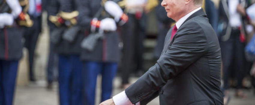Poutine « persuadé » que le régime d’Assad n’a pas mené l’attaque chimique en Syrie