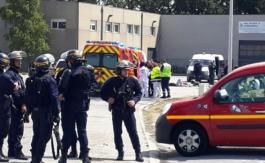 Seize blessés après une bagarre entre migrants à Calais