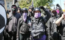 Le maire de Berkeley en Californie veut que les antifas soient classés en tant que gang