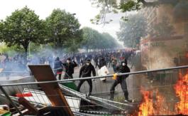 A Paris, les casseurs enflamment le défilé du 1er Mai