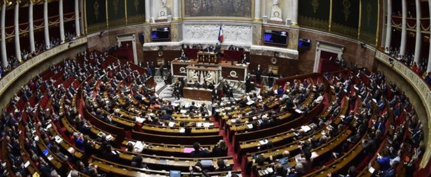 Inquiétudes de tous bords sur la loi anti-«fake news»