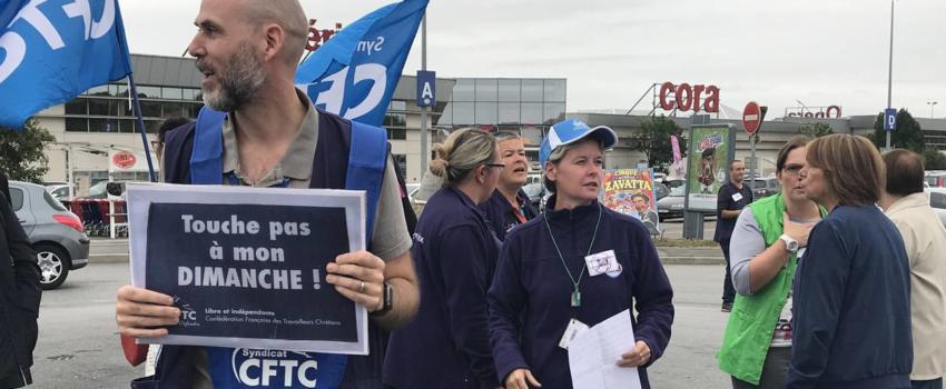 En Bretagne, deux salariés licenciés pour avoir refusé de travailler le dimanche