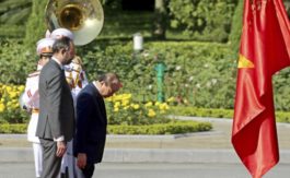 Vietnam : l’hommage d’Edouard Philippe à Hô Chi Minh qui ne passe pas