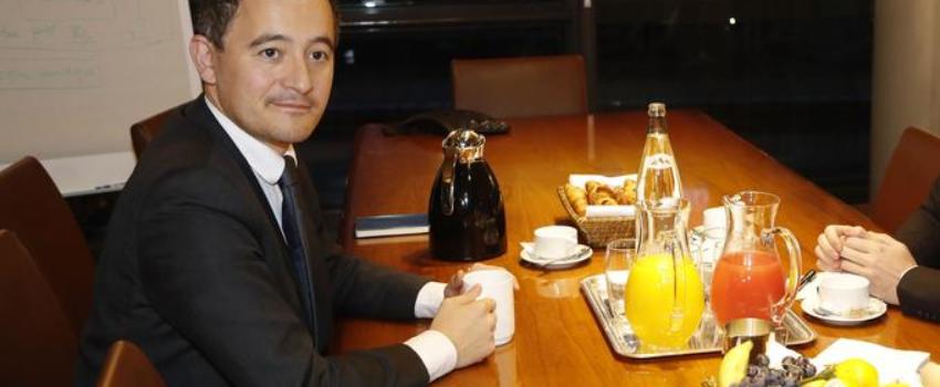 «Restaurants à 200 euros» : mais dans quel monde vit Darmanin ?