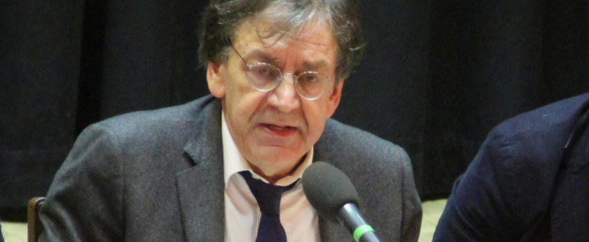 Agression d’Alain Finkielkraut : dans la convergence des “rouges-bruns” au sein des Gilets jaunes, le rouge tend à dominer le brun
