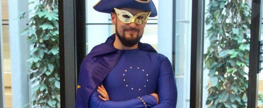 «Captain Europe, la mascotte du Parlement européen qui infantilise les électeurs»