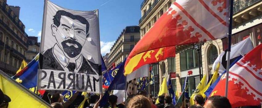 J’ai passé une journée avec des royalistes