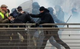 Christophe Dettinger veut porter plainte pour «injure raciale» contre Emmanuel Macron