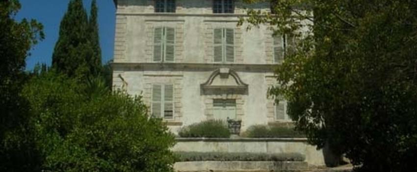 En vidéo, puisque la Mairie communiste l’interdit « en vrai » : lafautearousseau vous invite à visiter le Jardin de la Maison de Maurras à Martigues