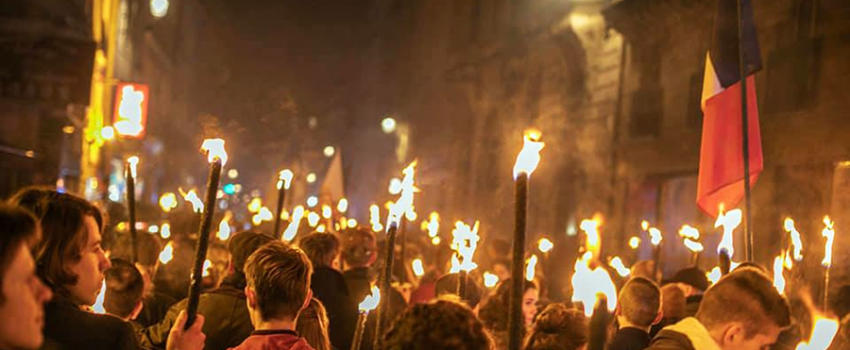 L’événement à Paris autour du 21 janvier c’est la marche aux flambeaux en hommage à Louis XVI