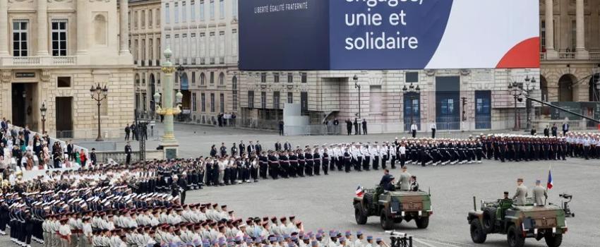 Qui manque de courage : les militaires ou le pouvoir ?