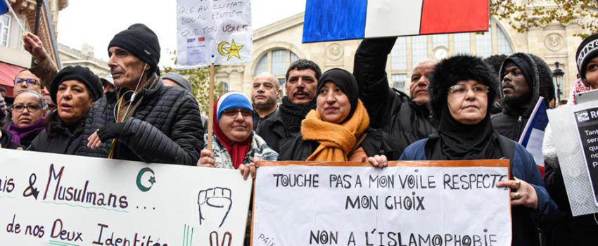 Le poison islamo-gauchiste se voyant démasqué, réagit vite ! Il ne faut pas laisser retomber la pression !