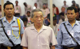 GAVROCHE HEBDO Cambodge – ÉDITORIAL: Douch est mort, il reste Khieu Samphan