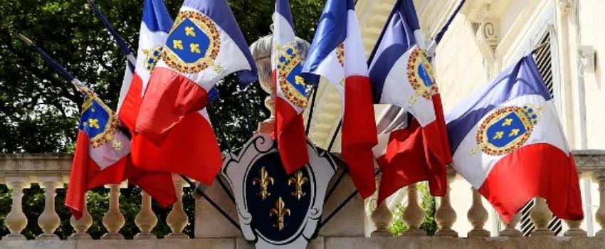 La Monarchie royale, garantie d’une transition démocratique apaisée ?
