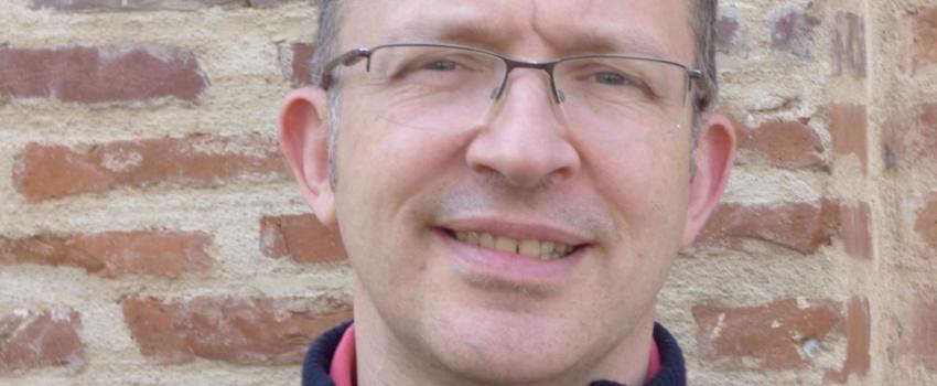 Un conseiller régional d’Occitanie, poursuivi pour outrage après avoir crié « Vive le roi ! »