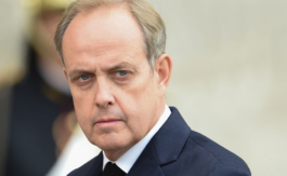 Le prince Jean d’Orléans au chevet de Louis XVI