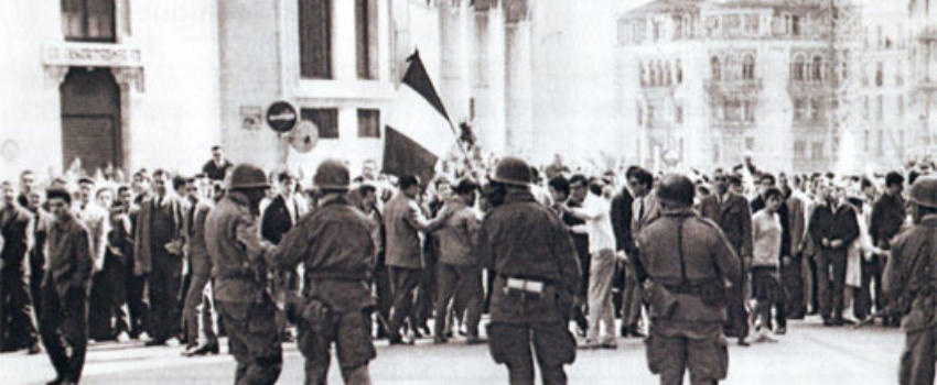 Dépôt d’une gerbe, au nom du Président de la république, aux victimes du 26 Mars 1962, rue d’Isly