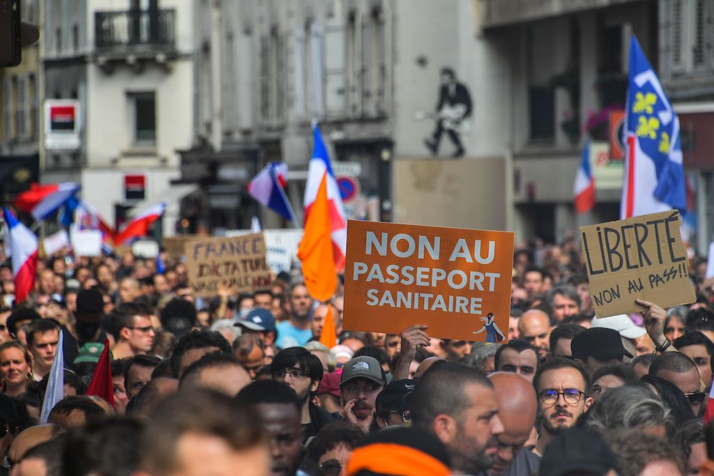 You are currently viewing Echange avec la généticienne Alexandra Henrion Caude – Manif du 10 mars à Châtelet