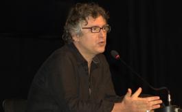“Tous les journalistes font de la politique”