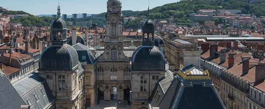 À Lyon, la mort de Gérard Corneloup, journaliste et intellectuel, ouvrira-t-elle leurs yeux ?