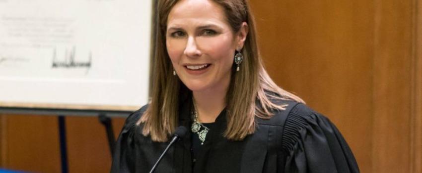 Avortement : Amy Coney Barrett, juge à la Cour suprême sans qui rien ne serait arrivé