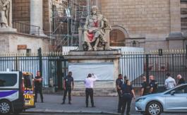 L’Histoire est indéboulonnable