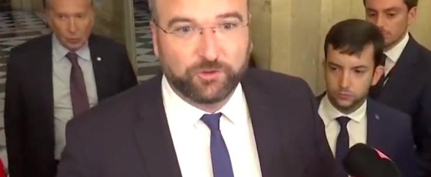 Fournas écope d’une « exclusion temporaire » de l’Assemblée : comment tuer le débat sur l’immigration