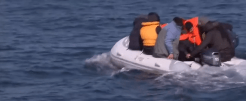 L’Ocean Viking dans l’arsenal de Toulon… la petite cuisine immigrationniste à l’abri des regards