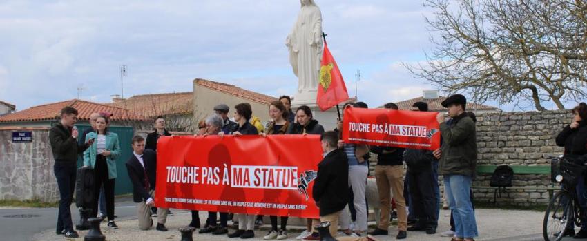 Manifestation pour le maintien de la Statue de Notre Dame sur l’Île de Ré