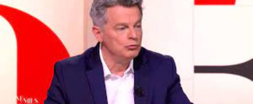 « Ils ont transformé nos frontières en passoires »: critiqué, Fabien Roussel maintient ses propos