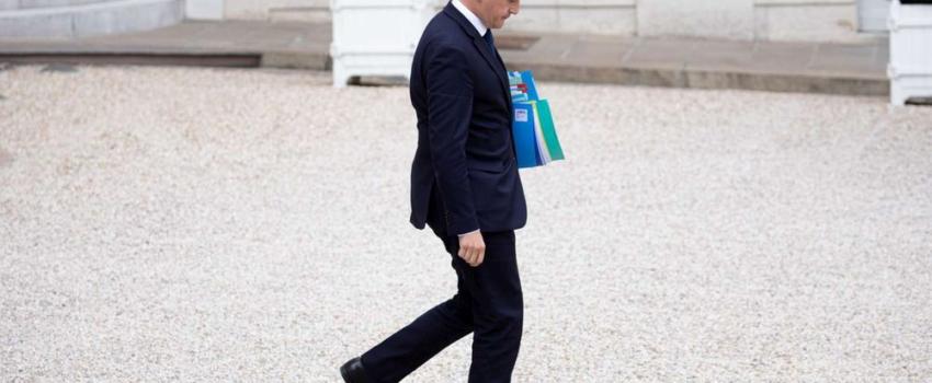 Le ministre déçu, dissous