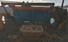 LA RÉVOLTE DES PÊCHEURS FRANÇAIS CONDAMNÉS À RESTER À QUAI